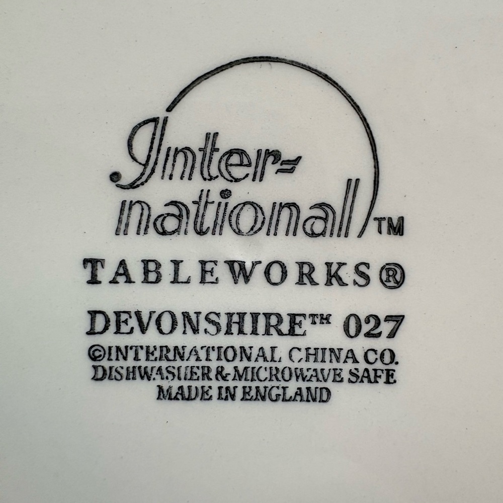 International Tableworks China- Devonshire- Set of 2 plates- made in England - Picture 8 of 9